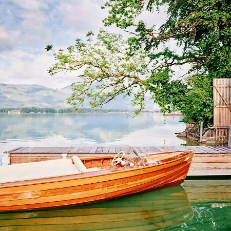 ホテル Tauroa Zu Appesbach Saint Wolfgang