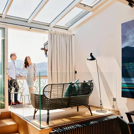 Tauroa Zu Appesbach 4*