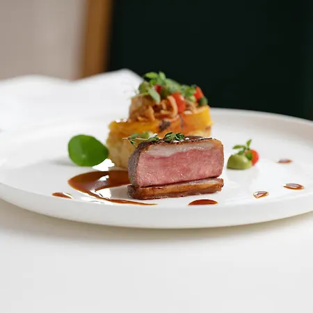 Tauroa Zu Appesbach Hotel
