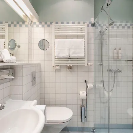 Tauroa Zu Appesbach Hotell