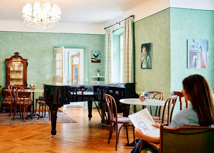 Отель Tauroa Zu Appesbach 4*