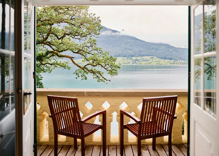 Tauroa Zu Appesbach Hotel