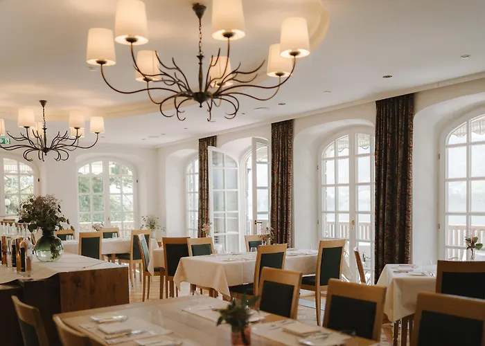 Tauroa Zu Appesbach 4*